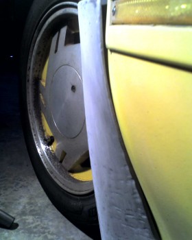 The upper section shows the results of too much time sanding-down the plastic spoiler.