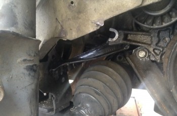 image3.JPG (1 MiB) Viewed 16460 times The rear-brace installed. I still want to fab-up a plate to distribute the force more evenly to the frame-rail, and the bolt isn't tightened down yet. I also want to rubber-isolate the plate to damp-down vibration.