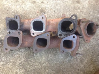 RF ExManifold1a.jpg (176.32 KiB) Viewed 16353 times Basically, I am flipping a second Front exhaust manifold over and installing it on the rear. This lightens everything due to the shorter casting and balances both banks, and aims the outlet towards the crossover pipe instead of away from the turbo.
