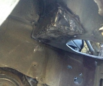 95Z Batt3a.jpg (255.81 KiB) Viewed 16771 times We've talked recently about how hard it is welding thin metal -well this is as thin as these cars get.